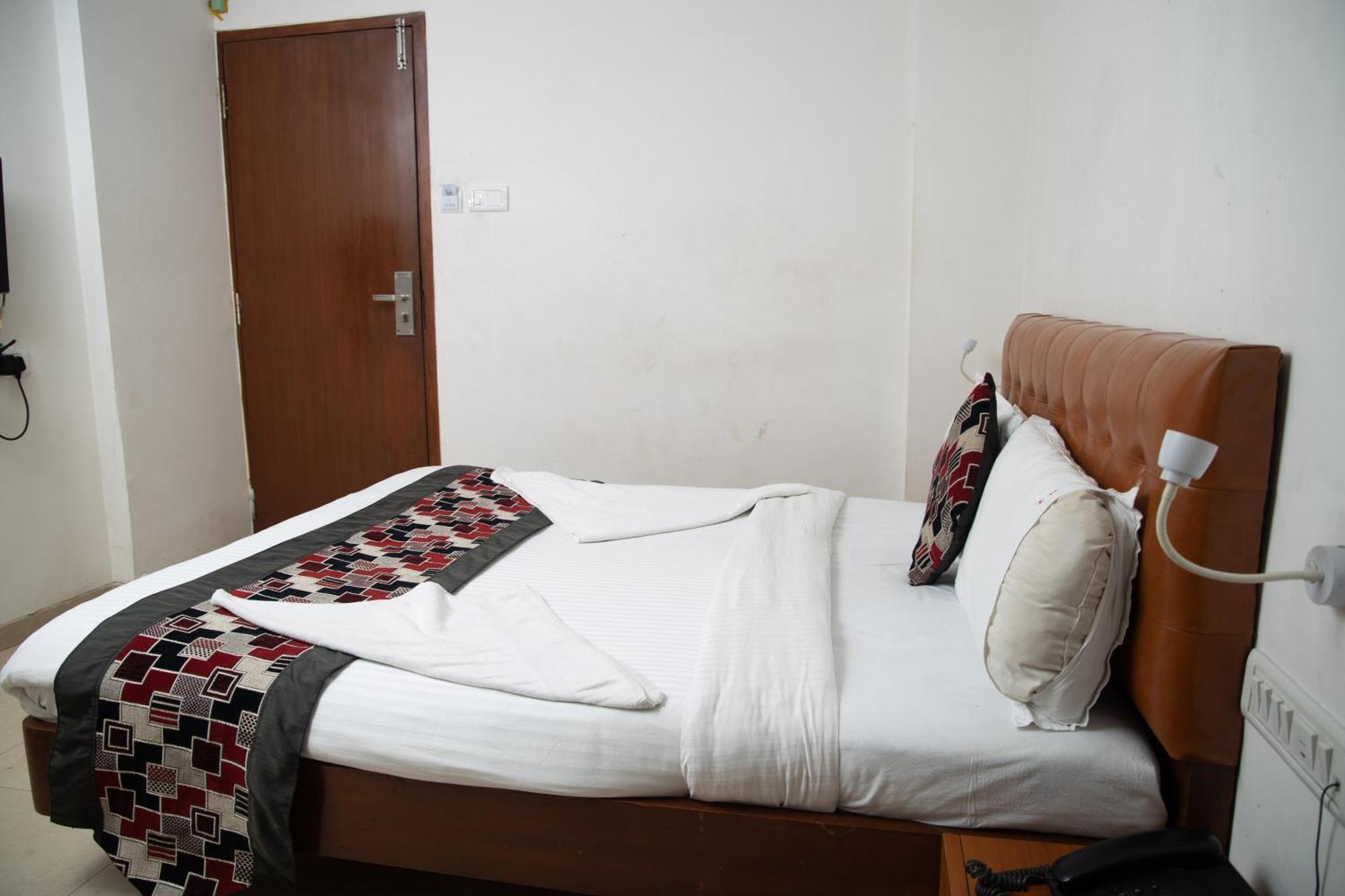 Jayshree By Anantaay Near Domestic Airport